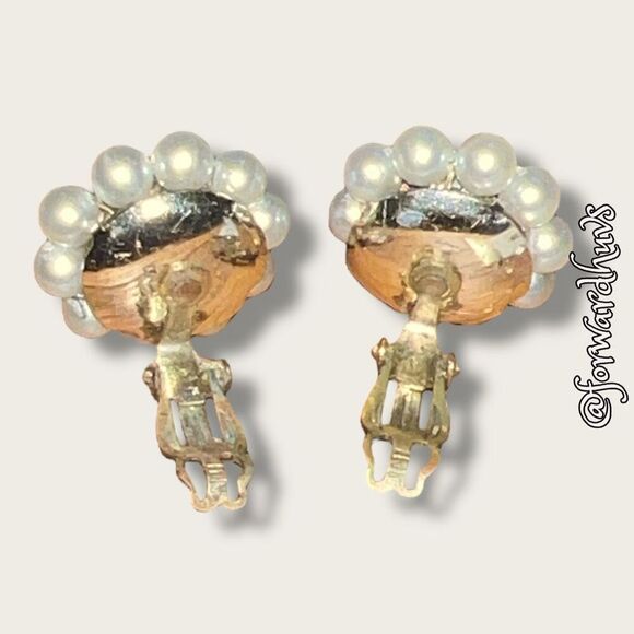 Vintage Clip-On Earrings – Timeless and Elegant - Picture 4 of 8